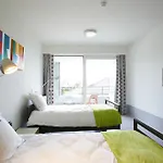 Hotel Middelpunt - Gratis Parking - Ontbijt Inbegrepen!