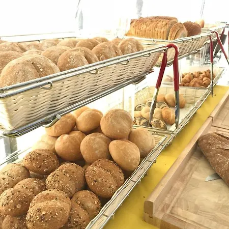 Middelpunt - Gratis Parking - Ontbijt Inbegrepen!