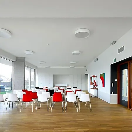 Middelpunt - Gratis Parking - Ontbijt Inbegrepen! ホテル 3*