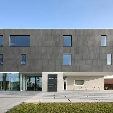 Middelpunt - Gratis Parking - Ontbijt Inbegrepen! Hotel 3*
