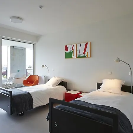 Hotel Middelpunt - Gratis Parking - Ontbijt Inbegrepen!