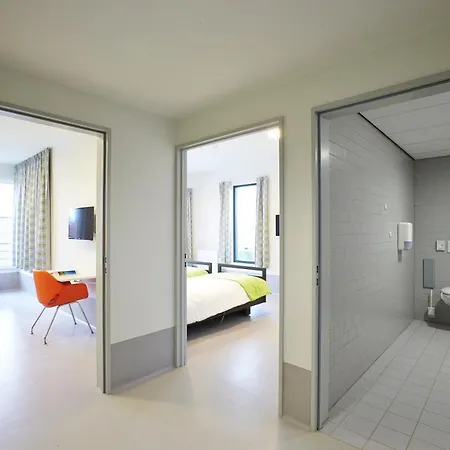 Hotel Middelpunt - Gratis Parking - Ontbijt Inbegrepen!