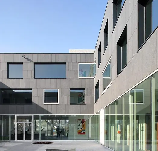 Middelpunt - Gratis Parking - Ontbijt Inbegrepen! Отель 3*