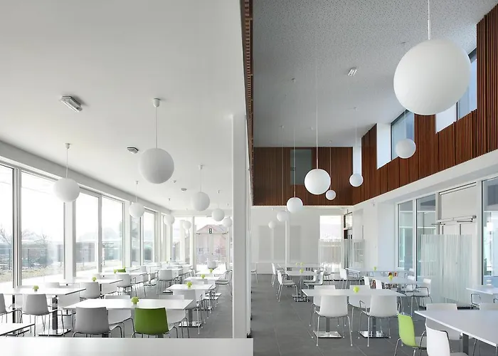 Middelpunt - Gratis Parking - Ontbijt Inbegrepen! Middelkerke