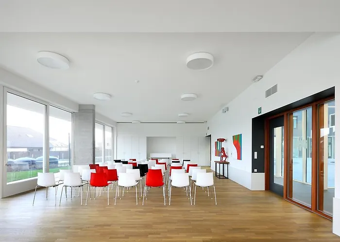 Отель Middelpunt - Gratis Parking - Ontbijt Inbegrepen! Миделкерк