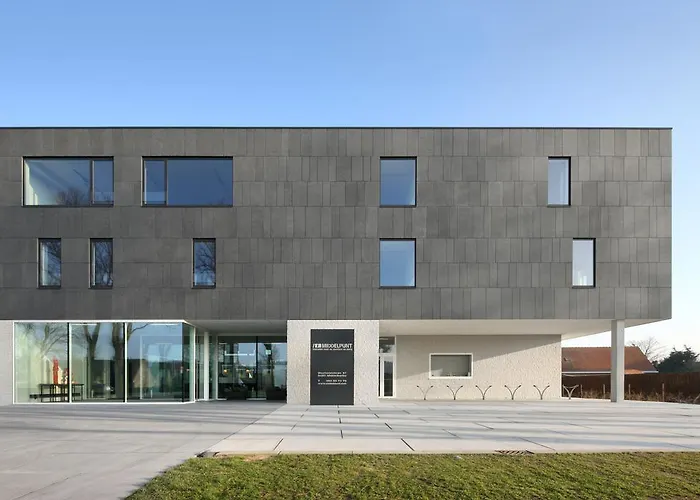 Middelpunt - Gratis Parking - Ontbijt Inbegrepen! Отель 3*