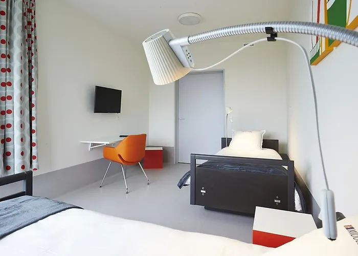 Hotel Middelpunt - Gratis Parking - Ontbijt Inbegrepen!